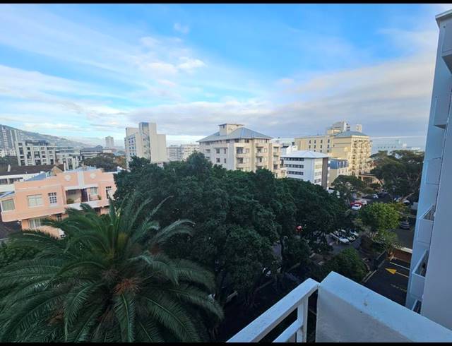 2 BEDROOM APARTMENT FOR SALE IN SEA POINT